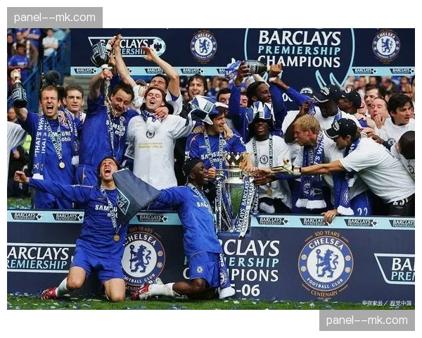 布伦特福德vs切尔西，波切蒂诺半场即用三中卫换下奇尔韦尔，变阵3-5-2